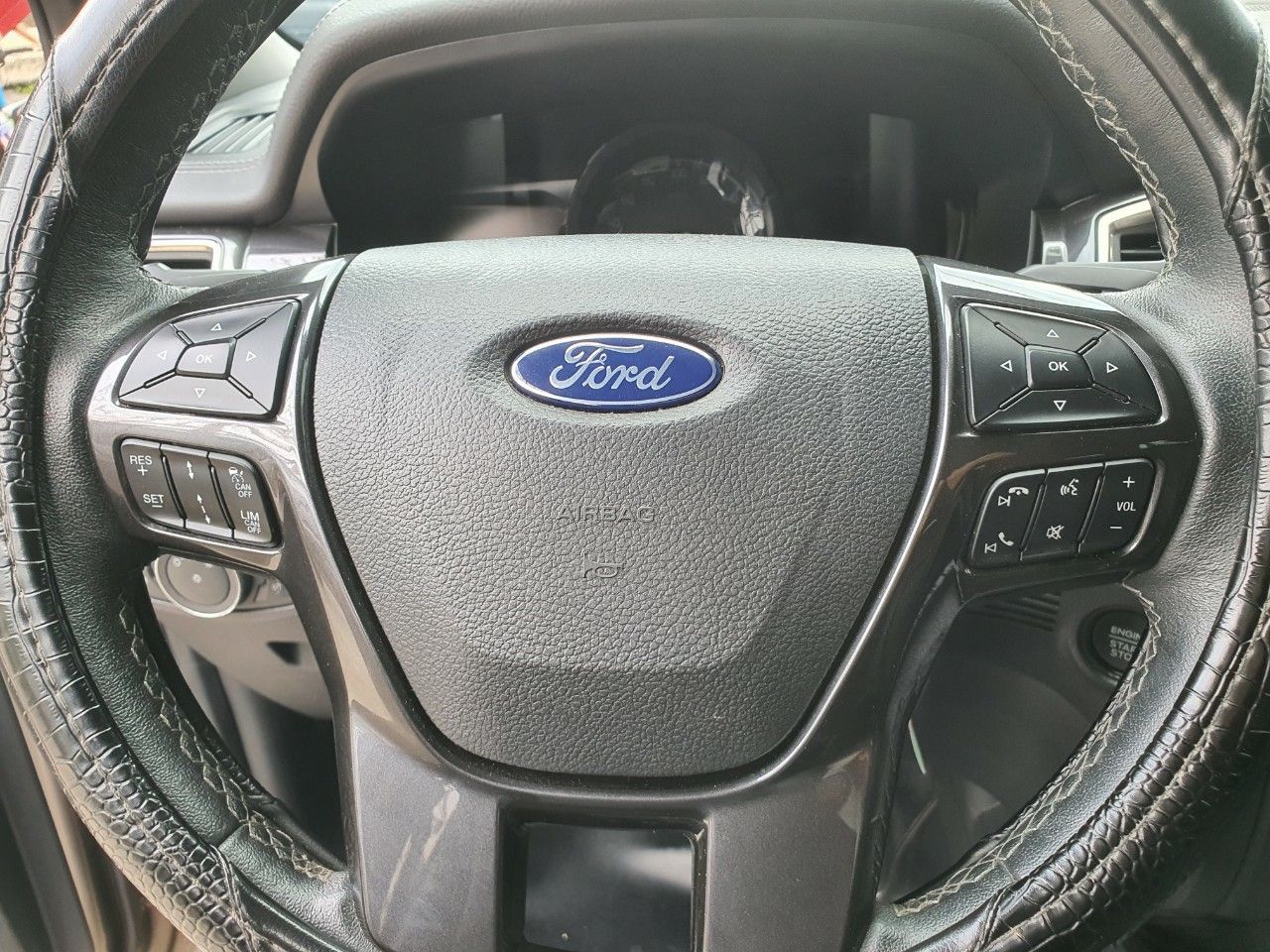 Ford Everest 2019 - Giá 1 tỷ 176 tr