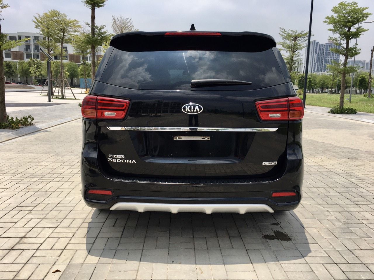 Kia Sedona 2018 - Biển SG mẫu mới