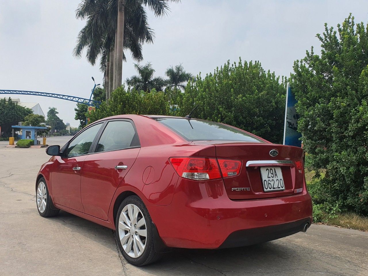 Kia Forte 2010 - Màu đỏ, 320 triệu