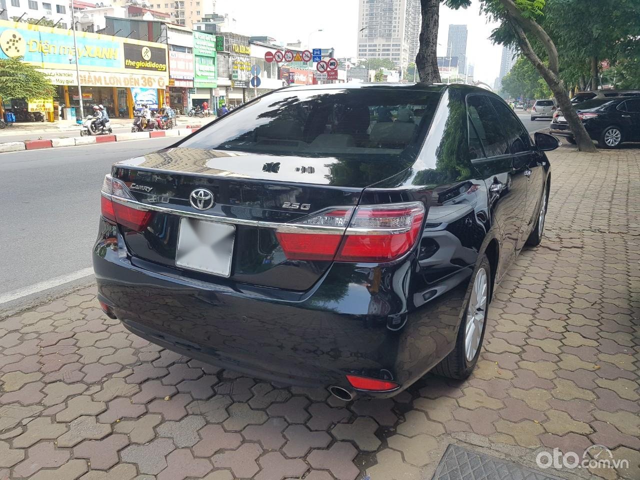 Toyota Camry 2018 - Màu đen, nhập khẩu