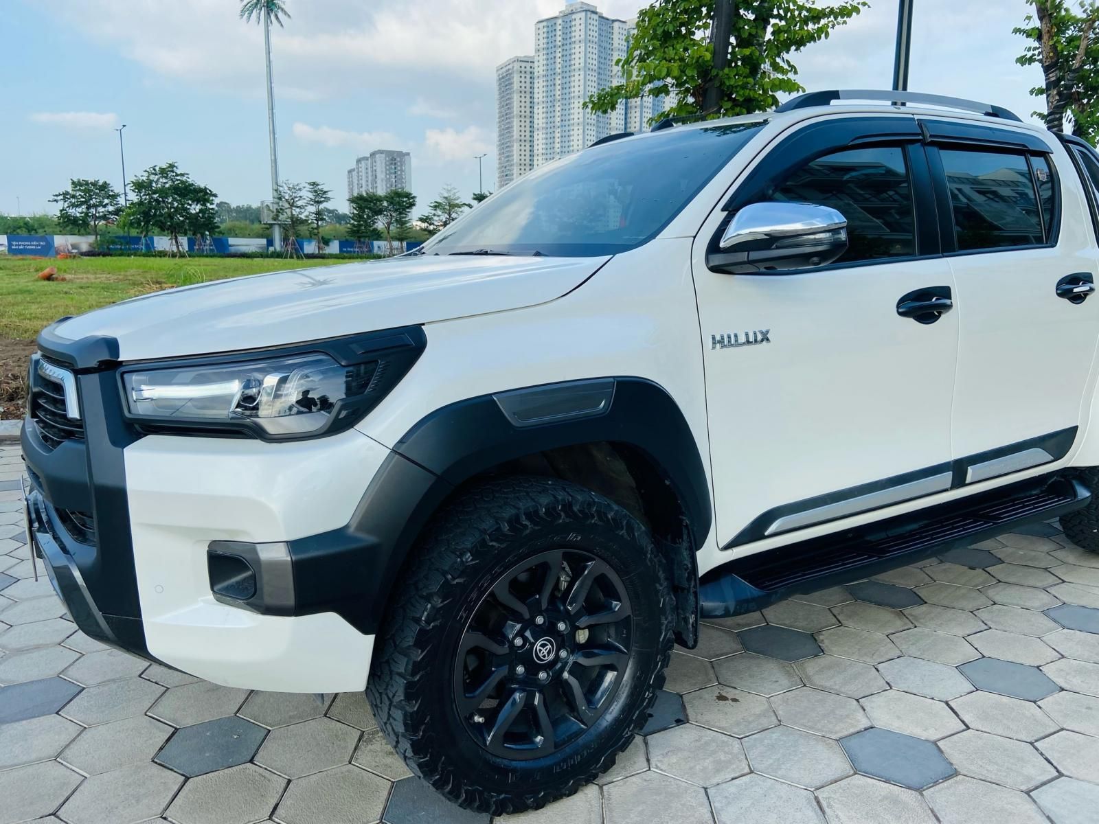 Toyota Hilux 2020 - Nhập khẩu nguyên chiếc giá tốt 1 tỷ 28tr