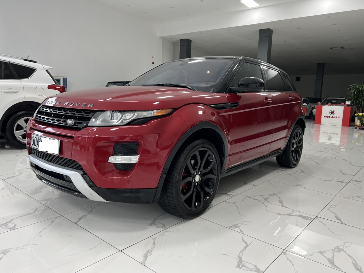 LandRover Evoque Dynamic 2014 - Bán ô tô LandRover Evoque Dynamic sản xuất năm  2014, màu đỏ, nhập khẩu nguyên chiếc