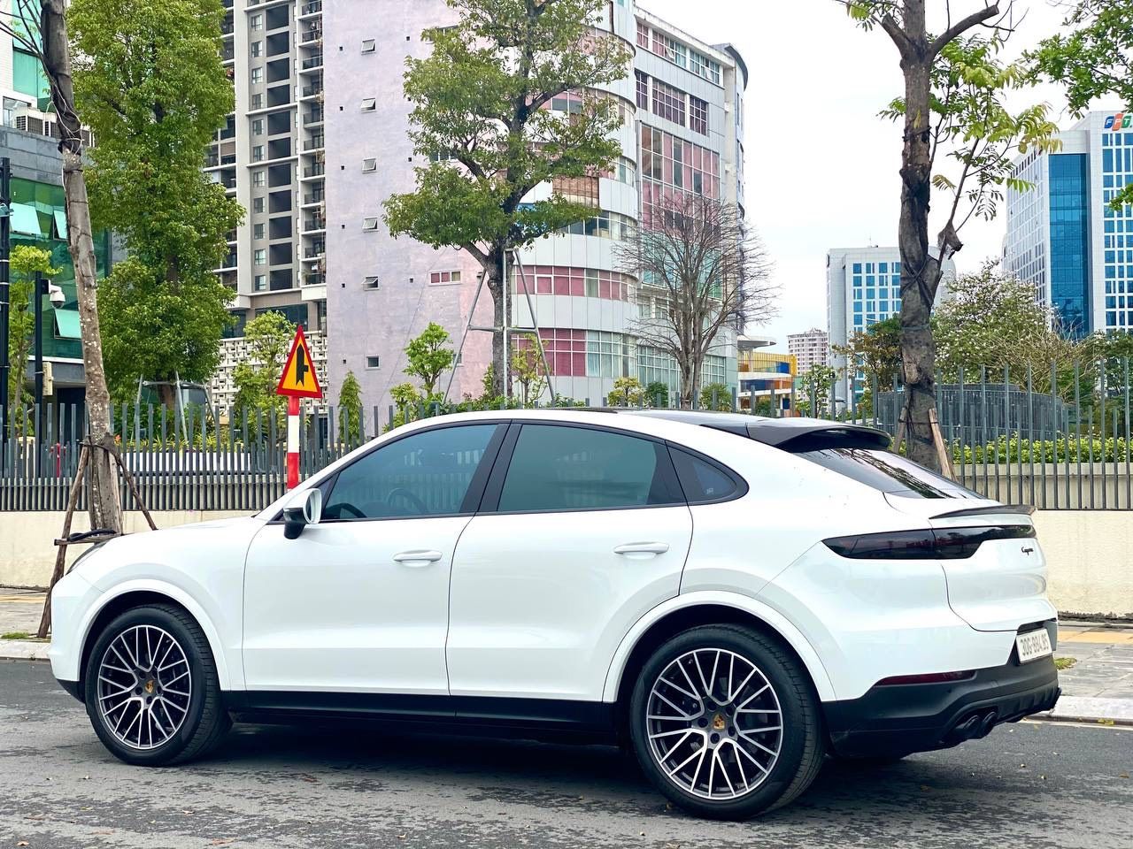 Porsche Cayenne 2021 - Một chủ từ mới