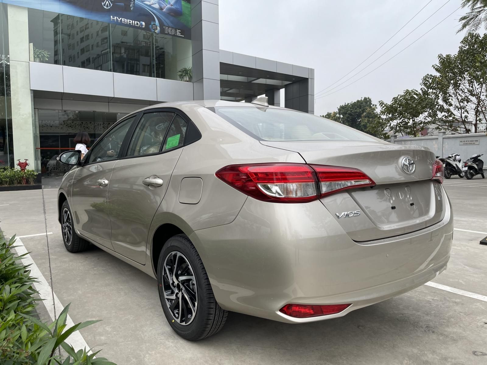 Toyota Vios 2022 - Sẵn xe giao ngay - Tặng bảo hiểm thân vỏ, giảm giá tiền mặt, full phụ kiện