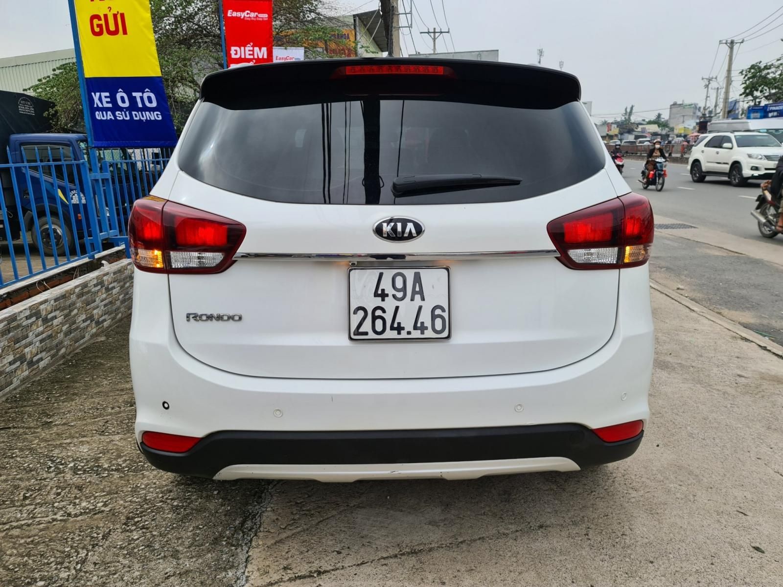 Kia Rondo 2018 - 7 chỗ xe gia đình mới cứng