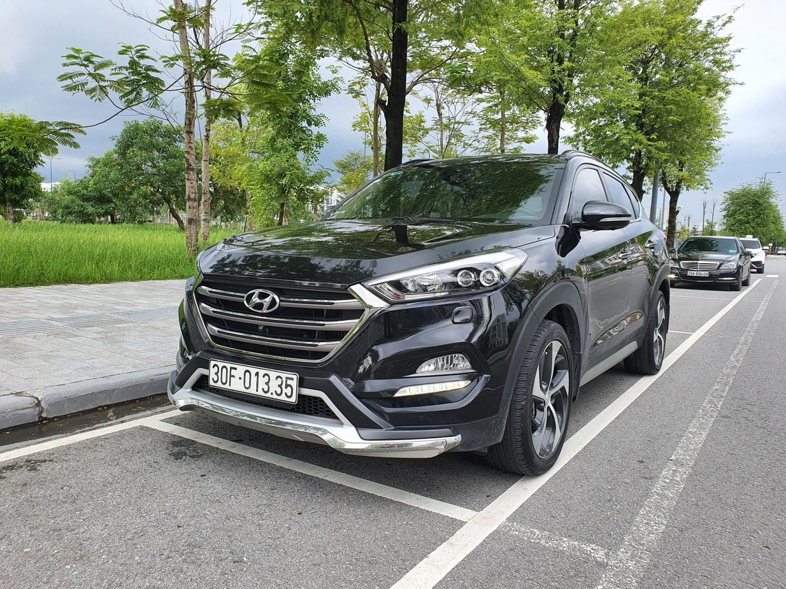 Hyundai Tucson 2018 - Màu đen, giá cực tốt