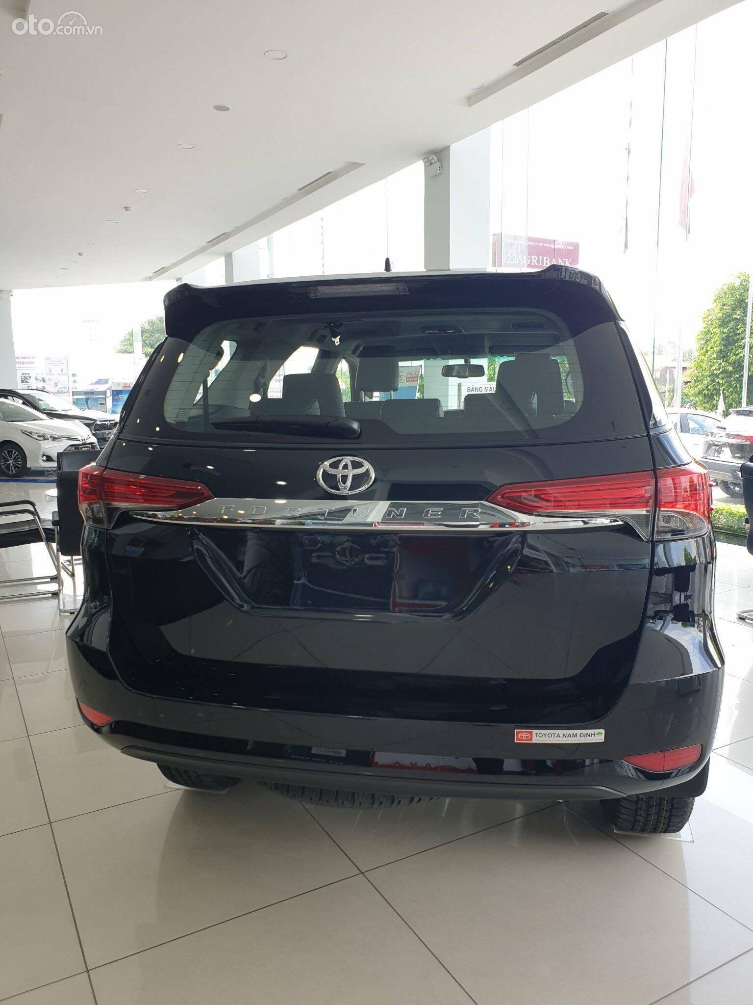 Toyota Fortuner 2022 - Ưu đãi giảm tiền mặt, tặng gói ưu đãi 25tr, gói phụ kiện chính hãng