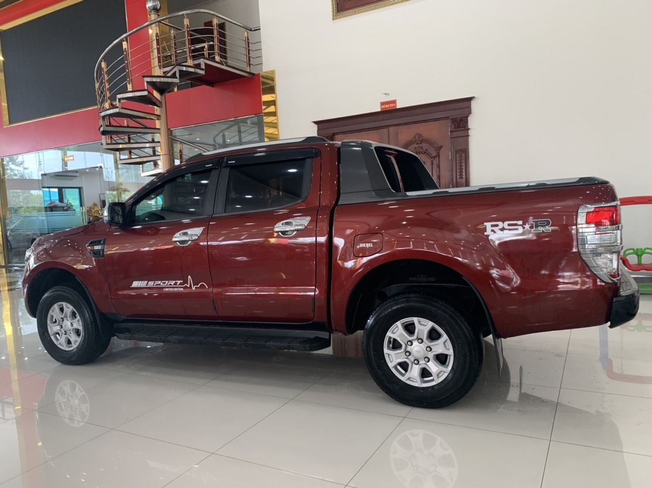 Ford Ranger 2017 - Giá 585tr