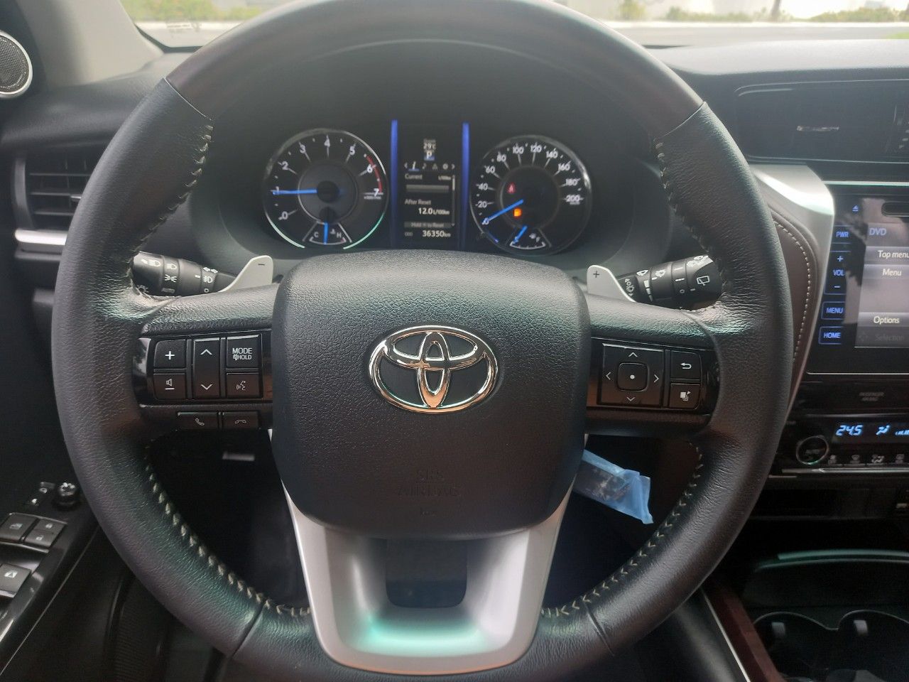 Toyota Fortuner 2019 - Màu đen, giá cực tốt