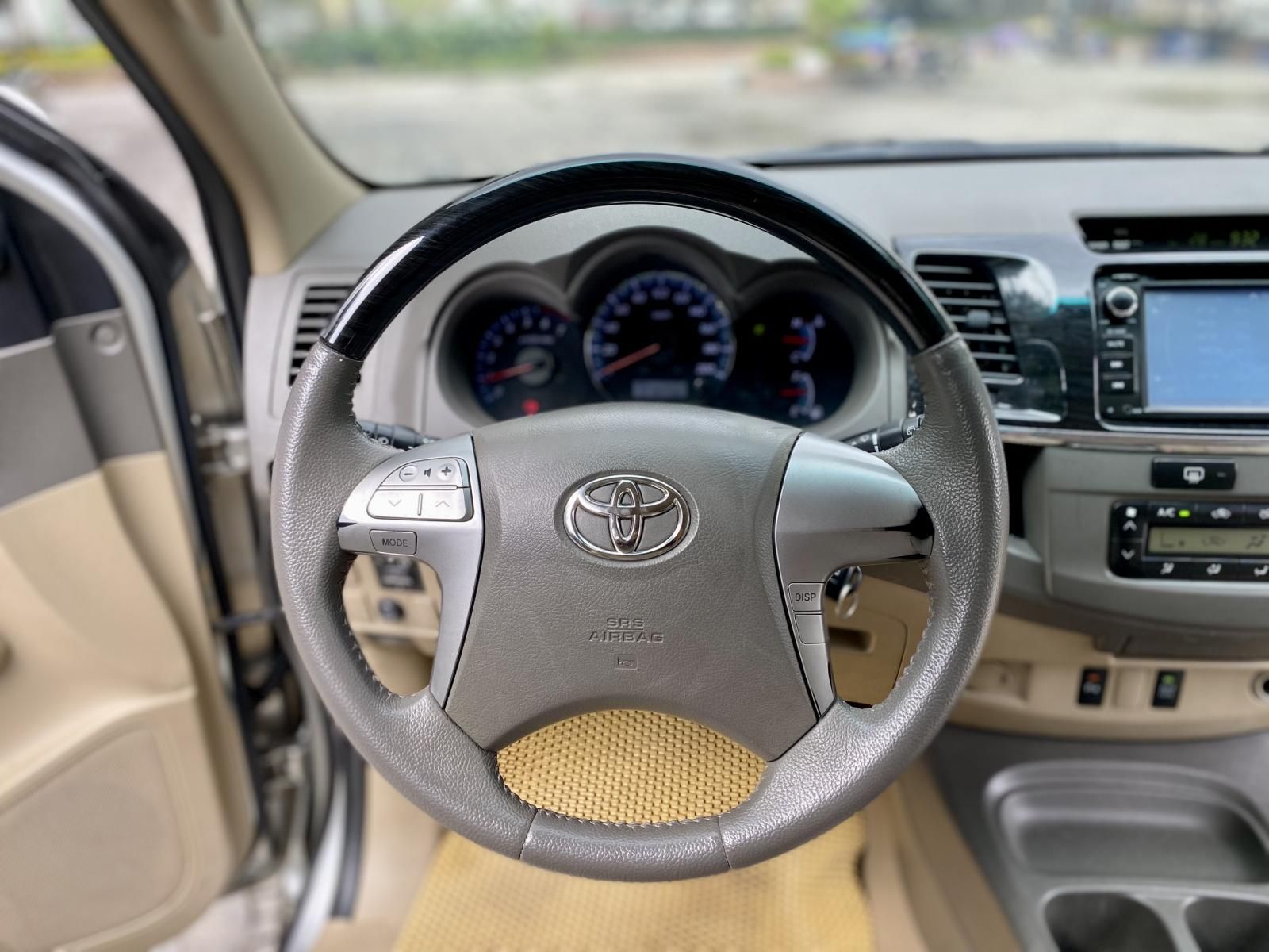 Toyota Fortuner 2012 - Biển Hà Nội gốc Hà Nội