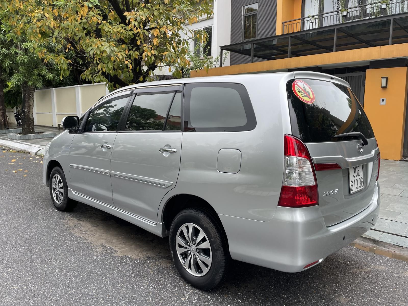 Toyota Innova 2016 - Gia Hưng Auto bán xe tự động màu bạc