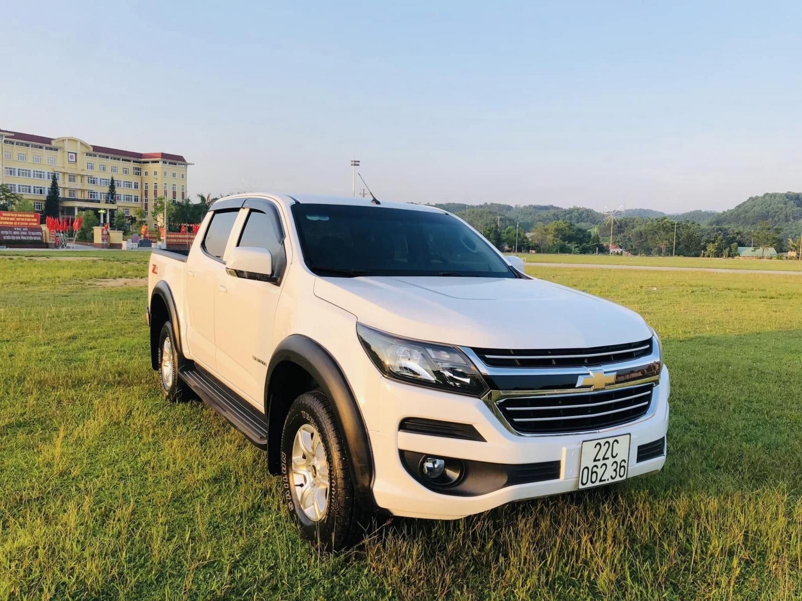 Chevrolet Colorado 2018 - Màu trắng, nhập khẩu nguyên chiếc, 505tr