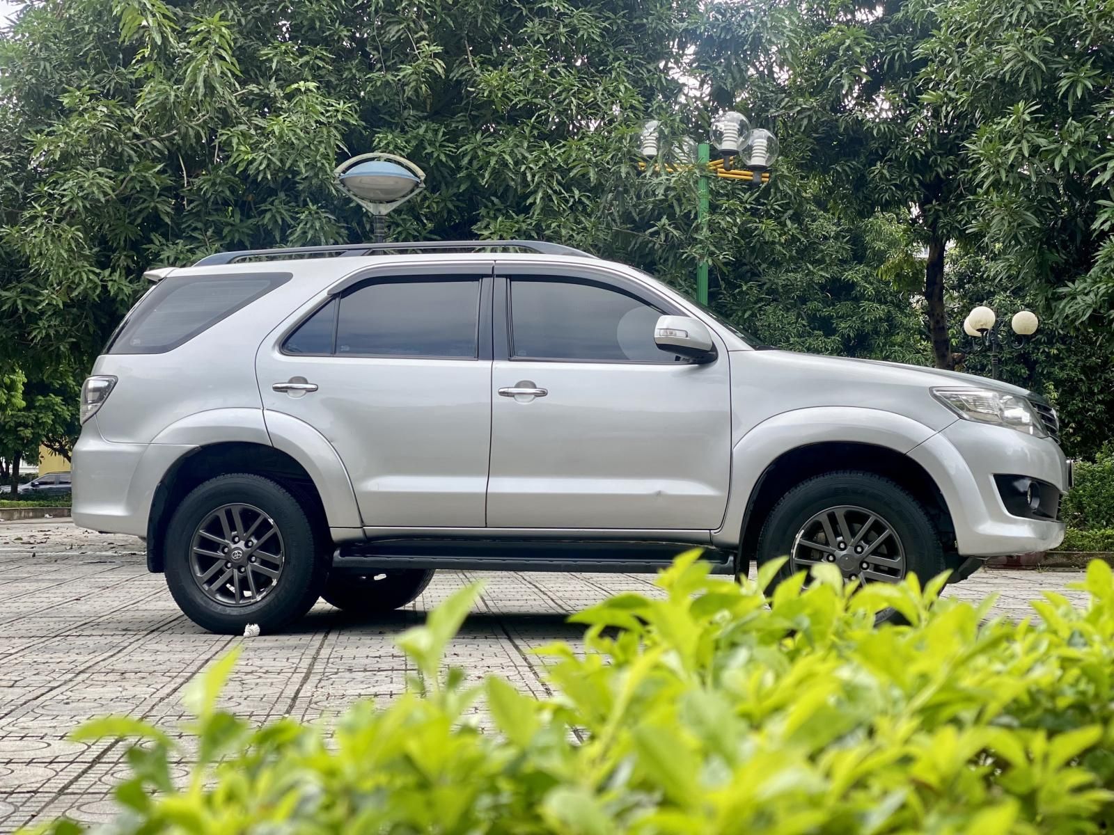 Toyota Fortuner 2012 - Biển Hà Nội gốc Hà Nội