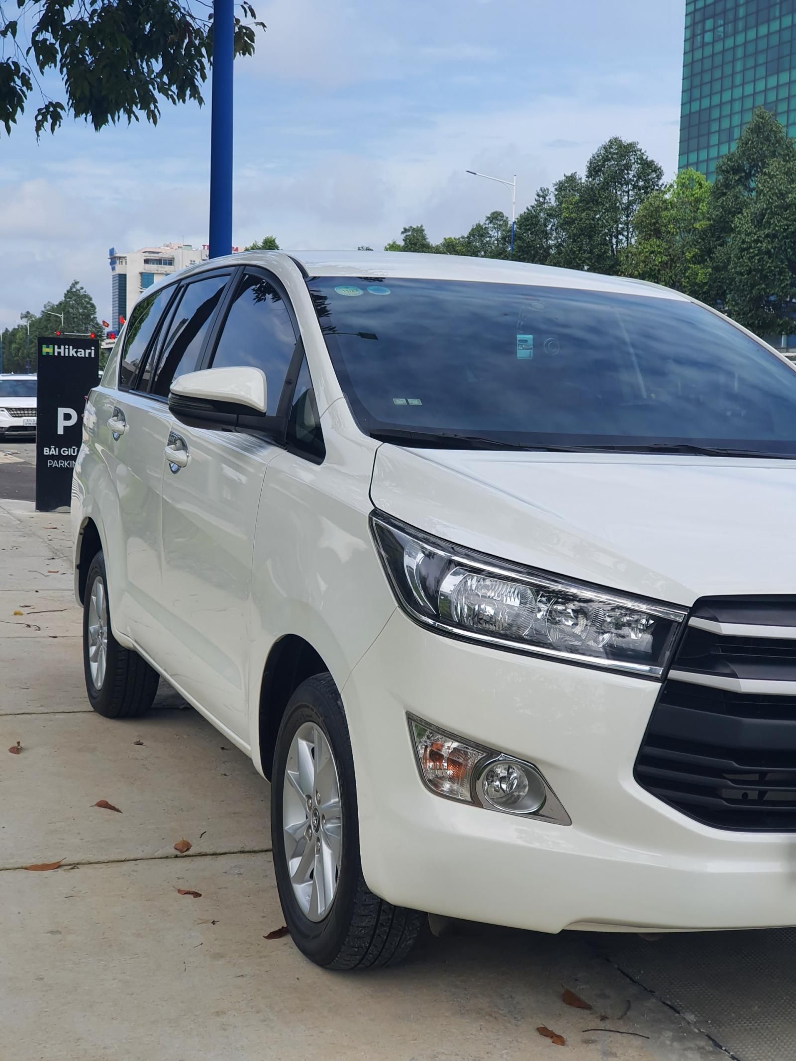 Toyota Innova 2018 - Cần bán gấp xe màu trắng