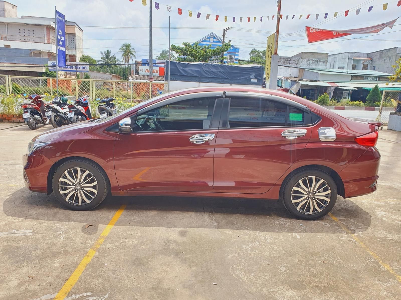 Honda City 2020 - Màu đỏ, giá cực tốt