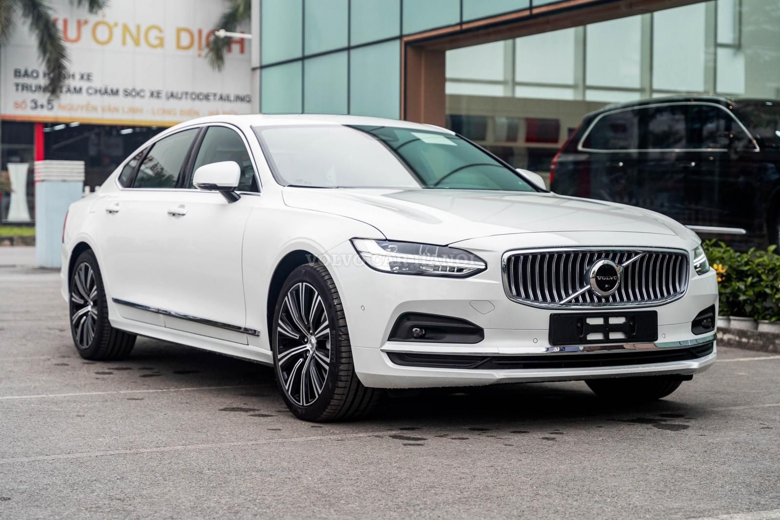 Volvo S90 2022 - Nhập khẩu từ Thụy Điển - Tặng 2 năm bảo hiểm, 3 năm bảo dưỡng và voucher 10 triệu