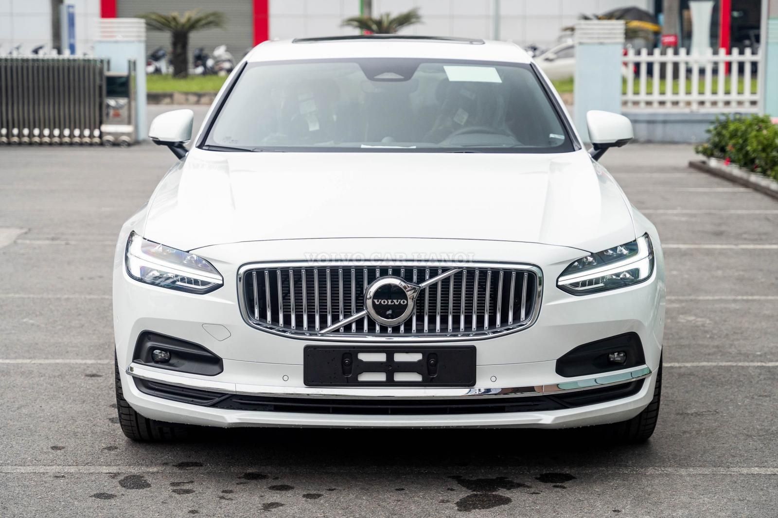 Volvo S90 2022 - Nhập khẩu từ Thụy Điển - Tặng 2 năm bảo hiểm, 3 năm bảo dưỡng và voucher 10 triệu