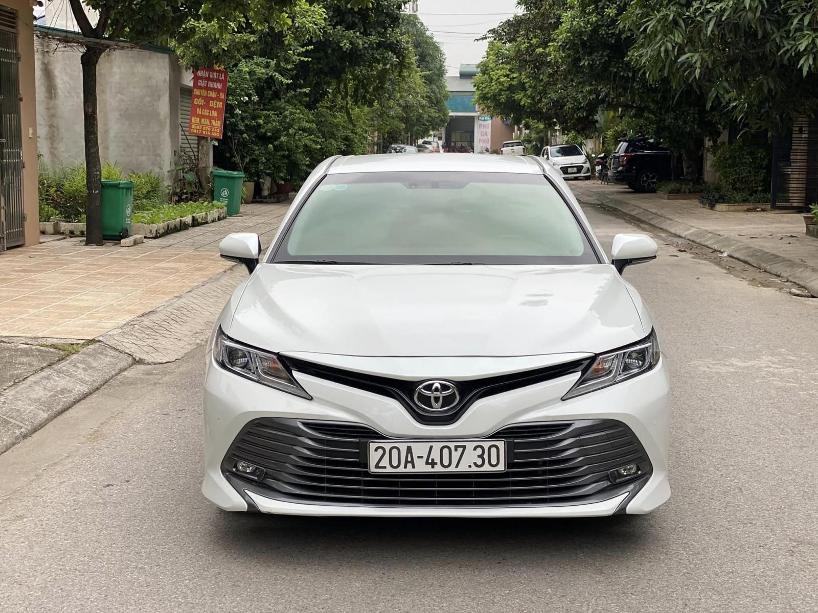 Toyota Camry 2020 - Giá 940tr