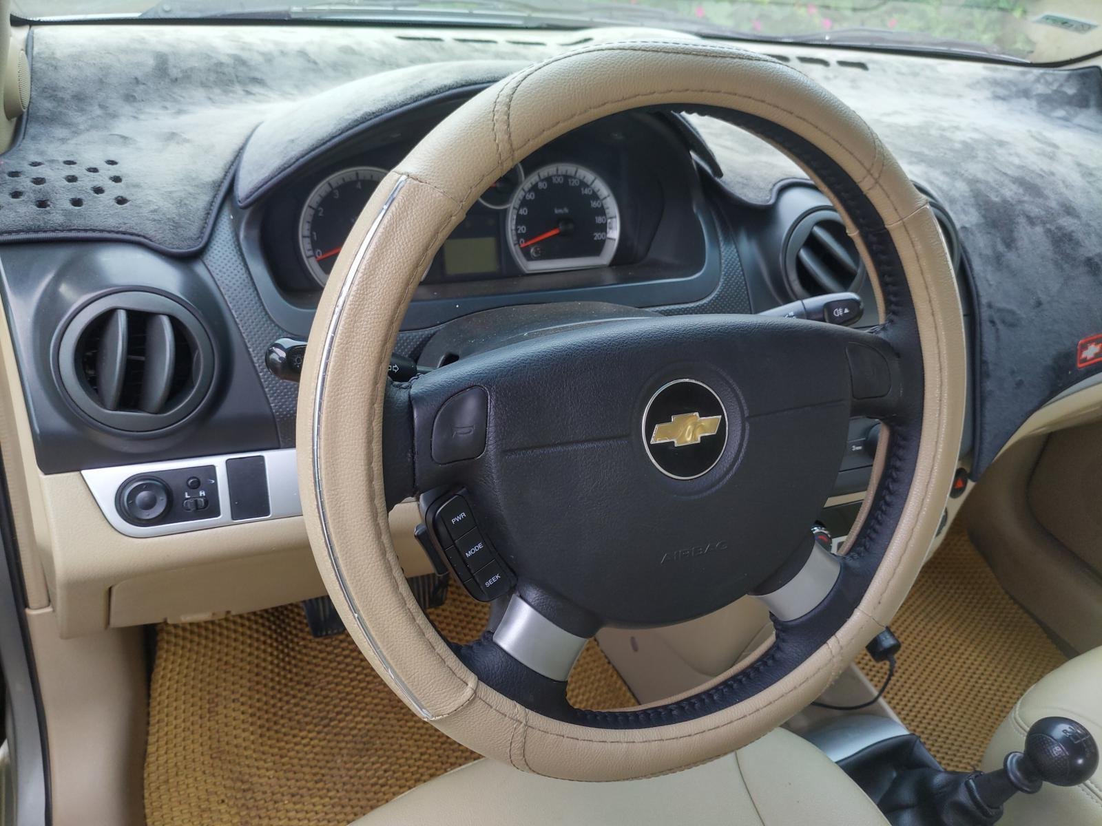 Chevrolet Aveo 2015 - Xe gia đình cần bán