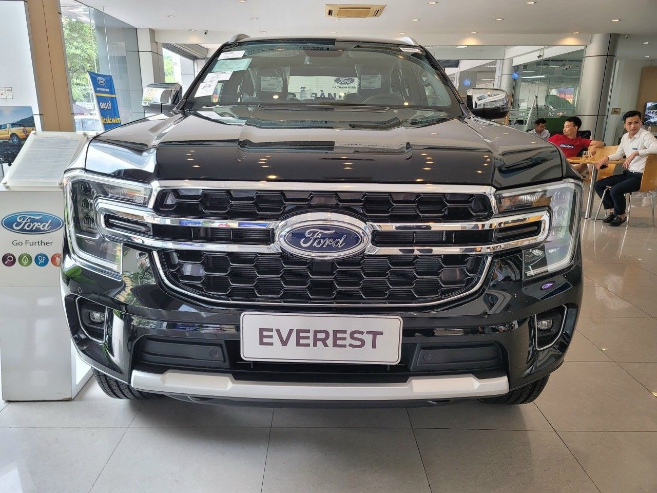 Ford Everest 2022 - Xe màu đen