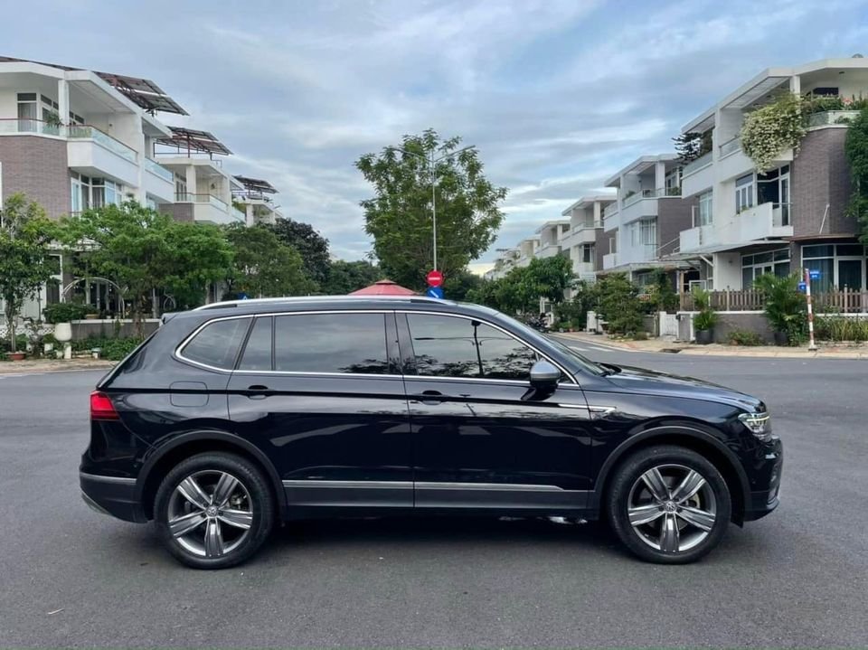 Volkswagen Tiguan 2019 - Nhập khẩu nguyên chiếc