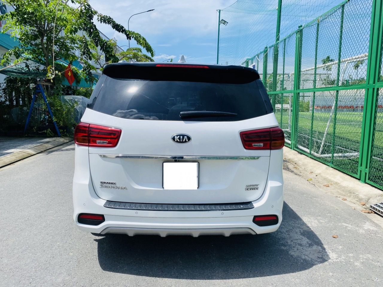 Kia Sedona 2020 - Tên công ty hoá đơn xuất 400tr