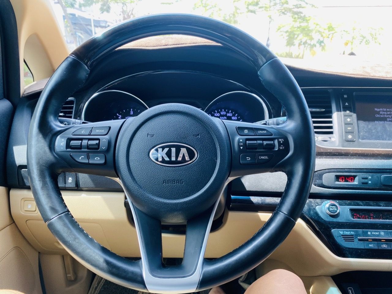 Kia Sedona 2020 - Tên công ty hoá đơn xuất 400tr