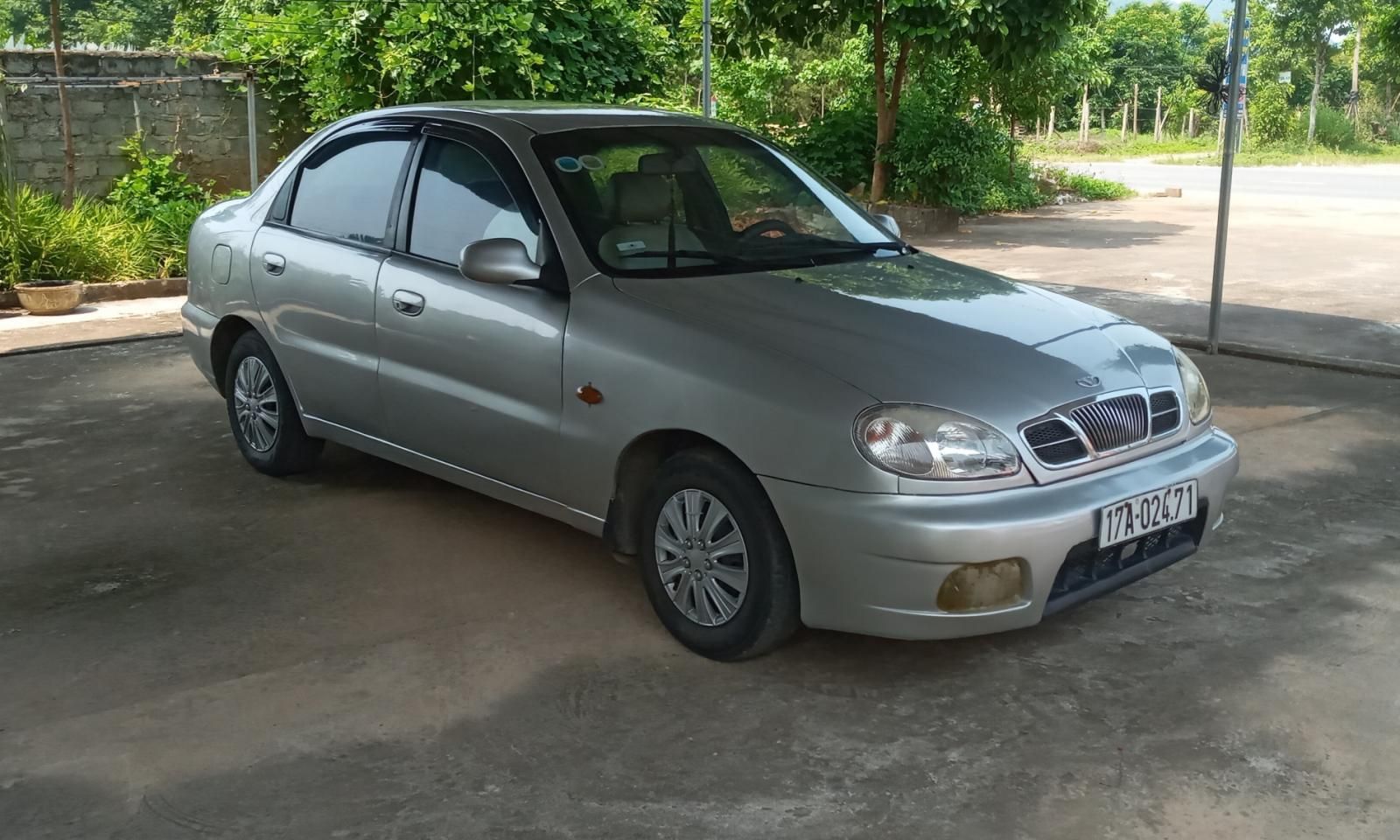 Daewoo Lanos 2001 - Bán xe màu bạc