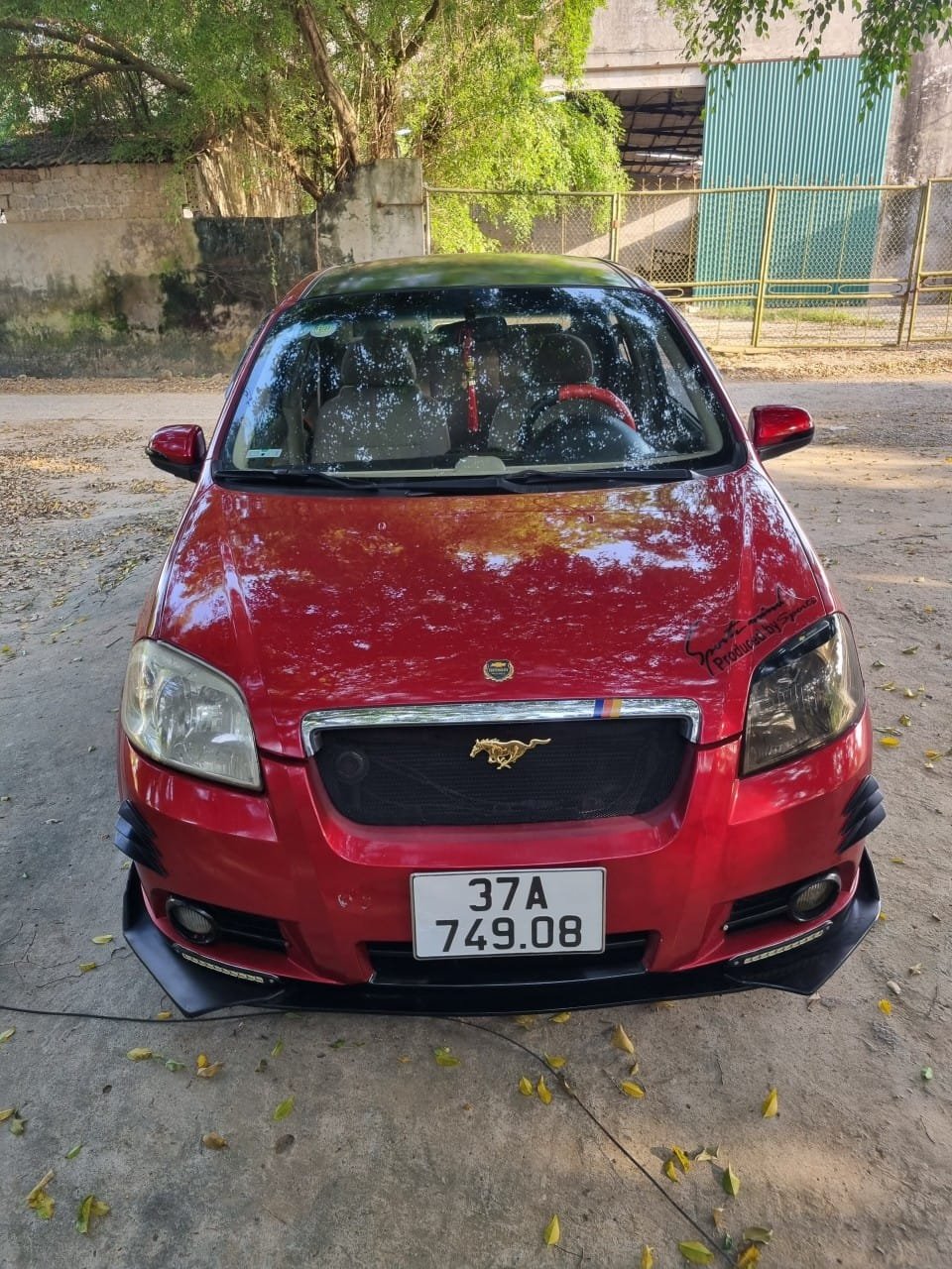 Daewoo Gentra 2009 - Màu đỏ