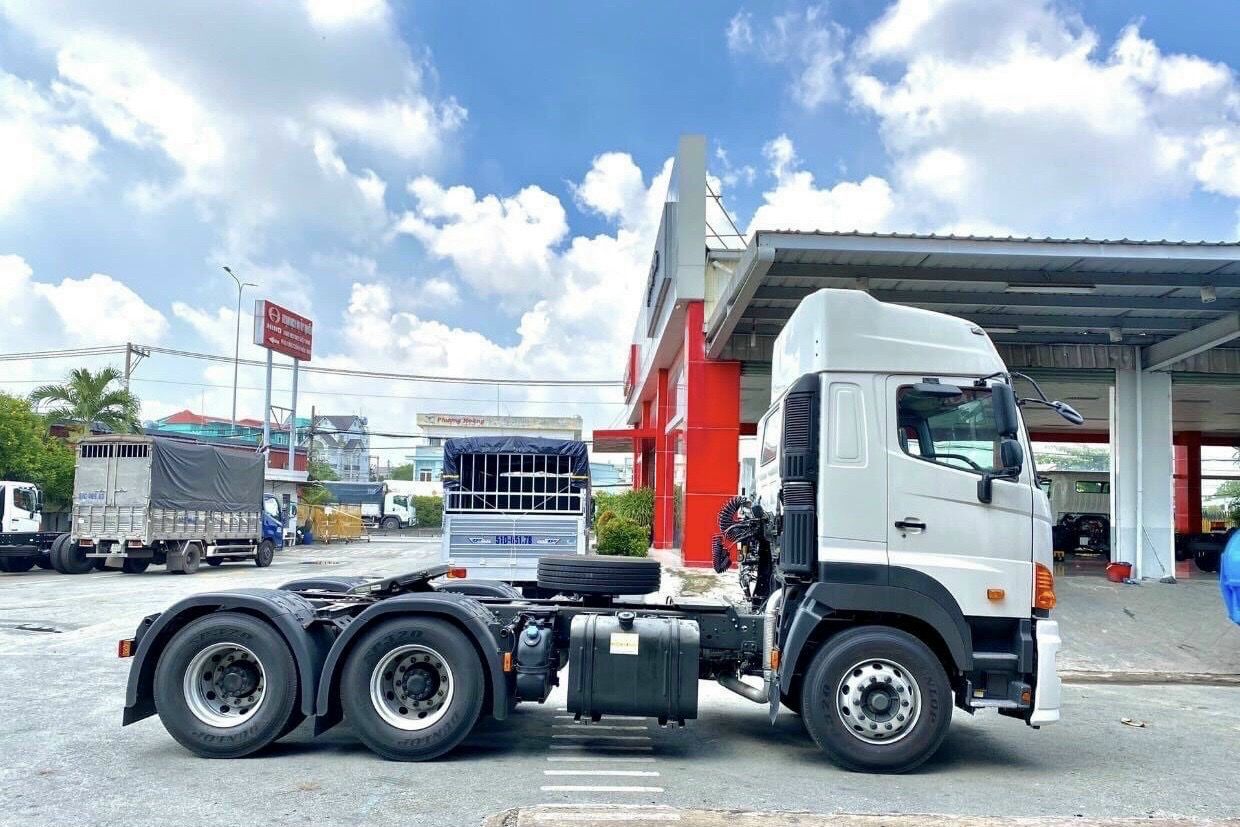 Hino 700 Series 2022 - Xe tải đầu kéo nhập khẩu