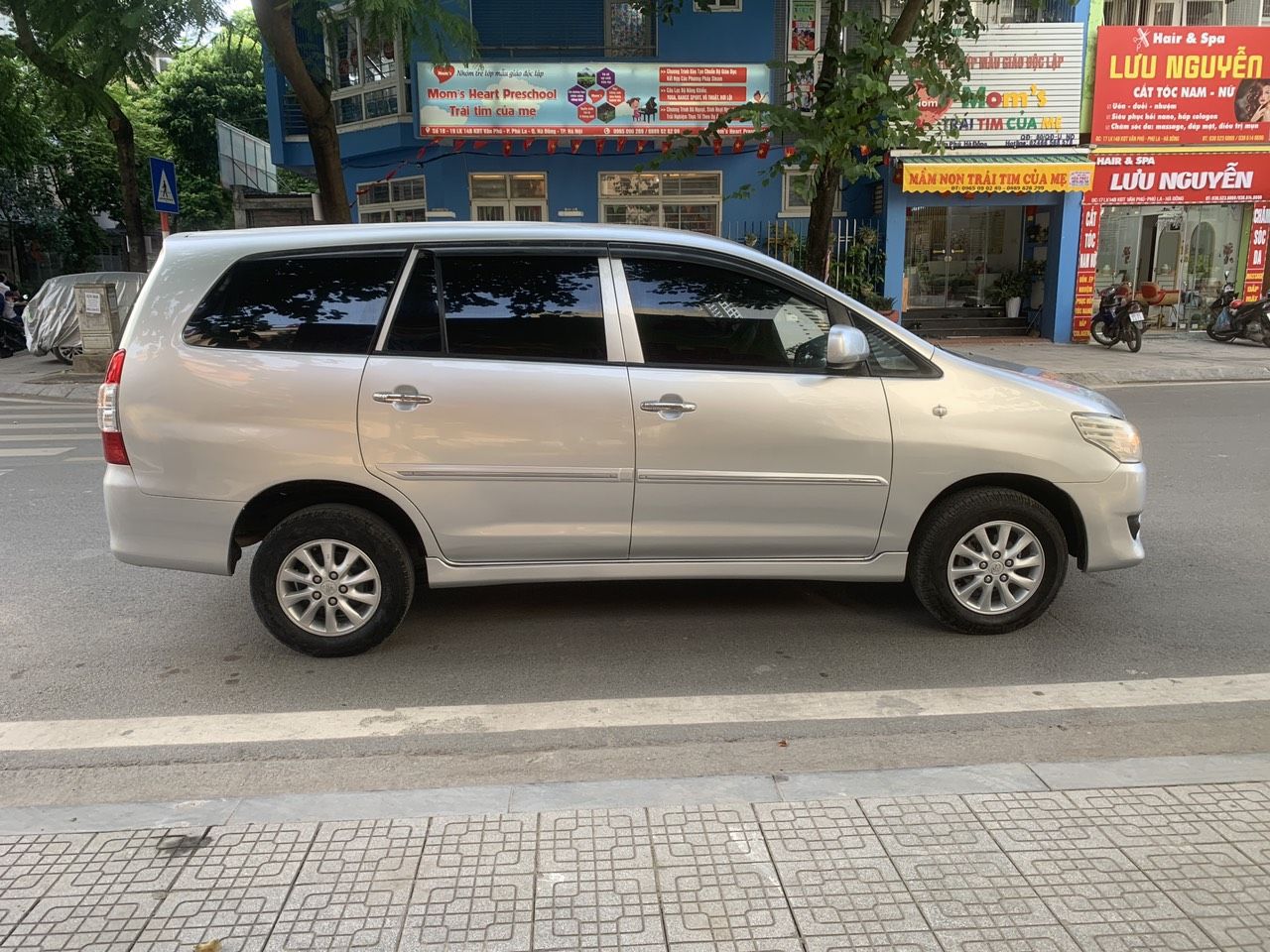 Toyota Innova 2013 - Xe đẹp, giá tốt, nhận xe tặng thẻ bảo dưỡng free 1 năm