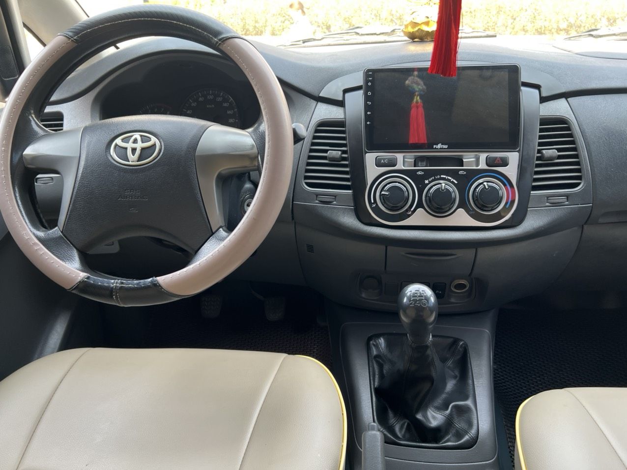 Toyota Innova 2013 - Xe đẹp, giá tốt, nhận xe tặng thẻ bảo dưỡng free 1 năm