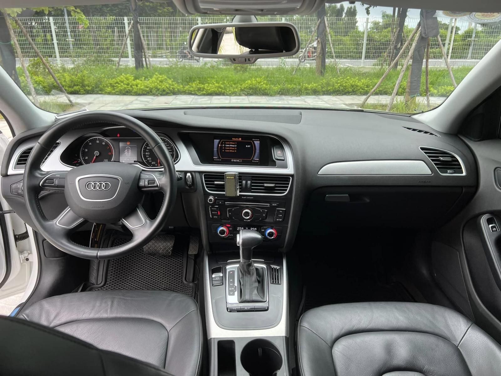 Audi A4 2015 - Màu trắng, xe nhập