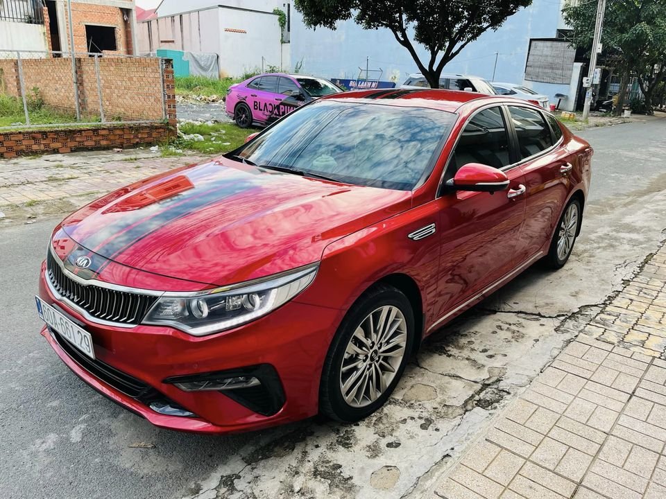 Kia Optima 2019 - Màu đỏ, giá hữu nghị