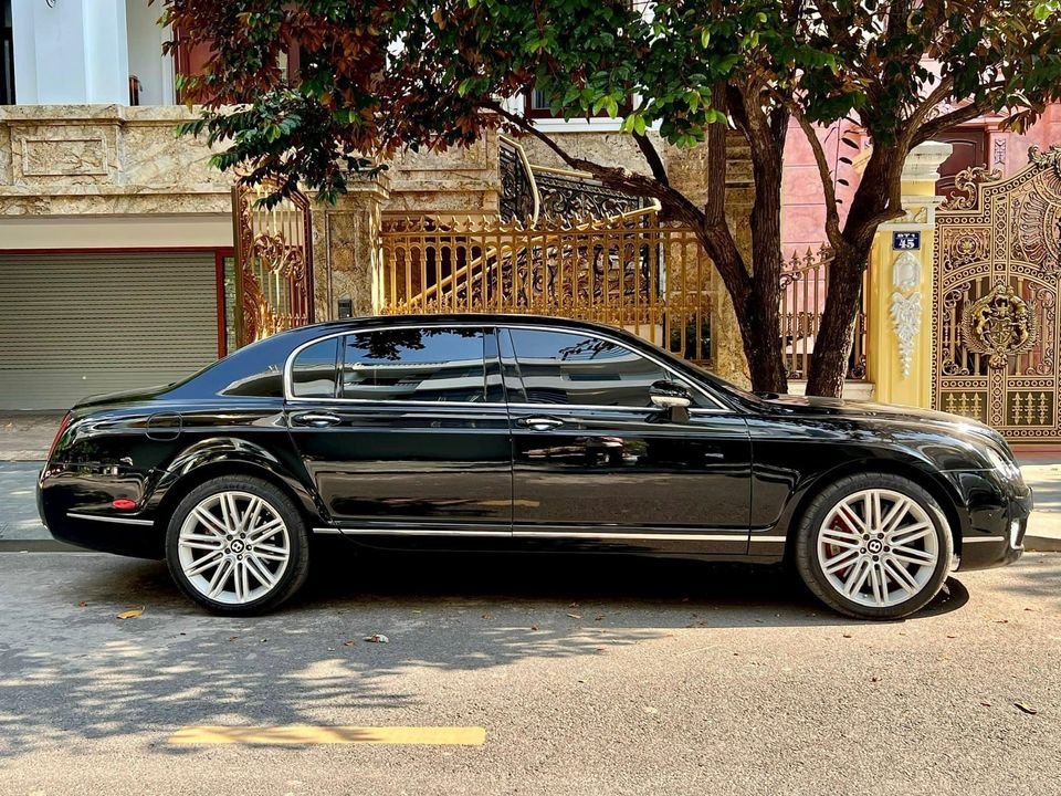 Bentley Continental 2009 - Màu đen, nhập khẩu nguyên chiếc