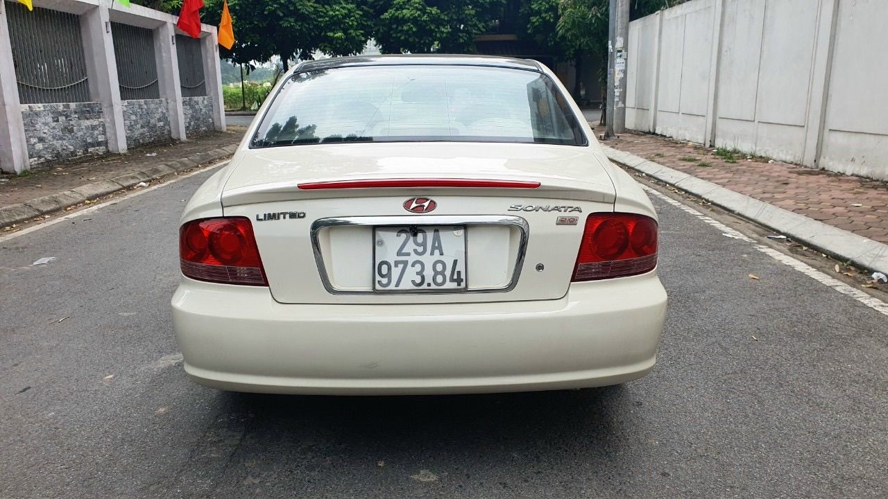 Hyundai Sonata 2004 - Auto 368 cần bán xe odo 10v km - ĐK tư nhân sử dụng - Giá 272tr có thương lượng