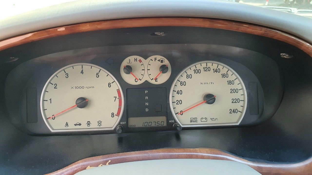 Hyundai Sonata 2004 - Auto 368 cần bán xe odo 10v km - ĐK tư nhân sử dụng - Giá 272tr có thương lượng