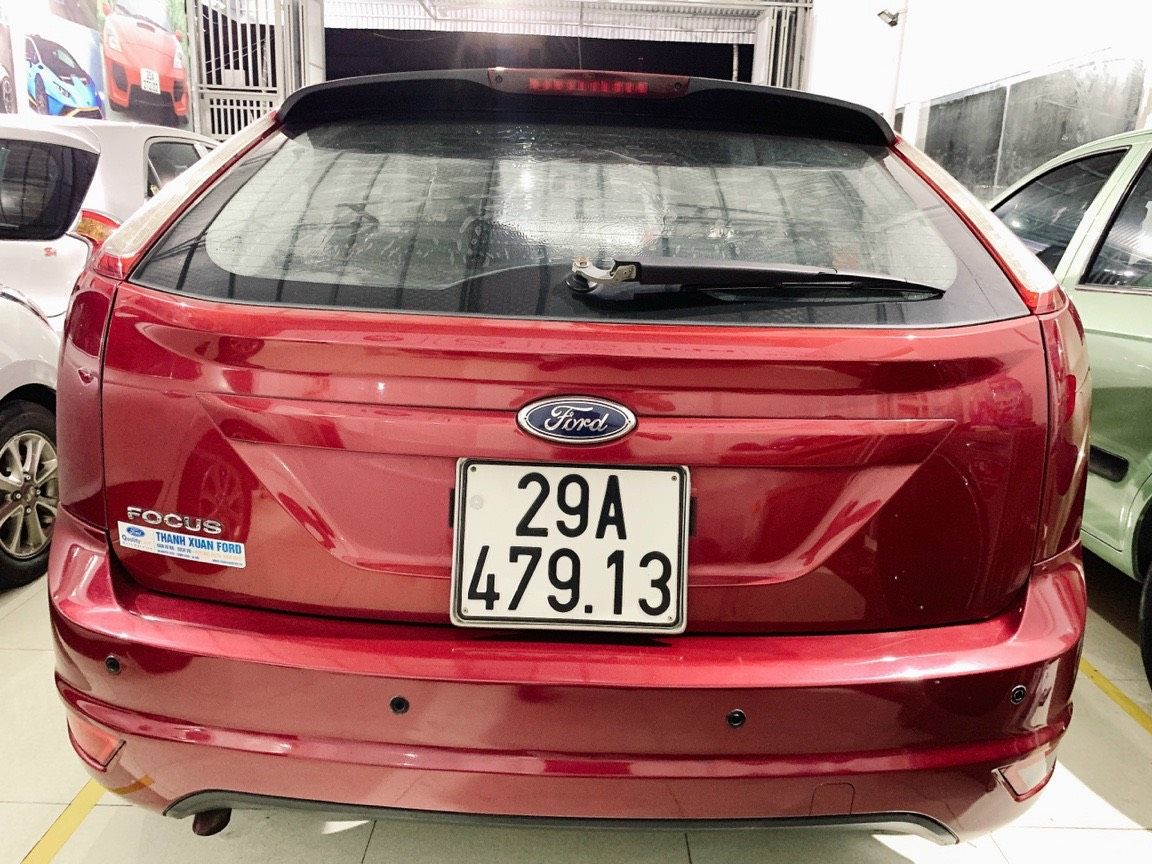 Ford Focus 2011 - Xe màu đỏ