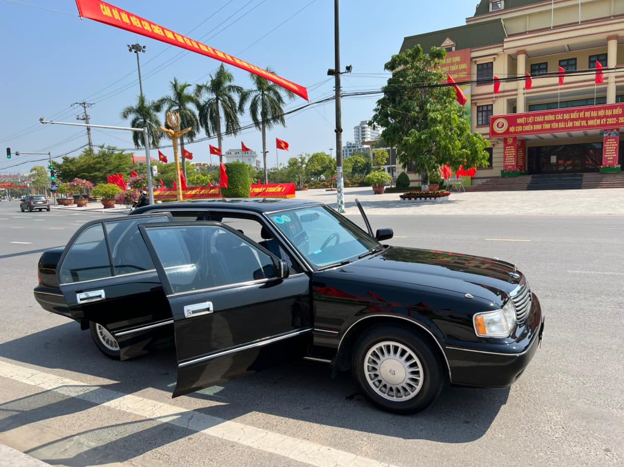 Toyota Crown 1993 - Toyota Crown đăng kí lần đầu 2006