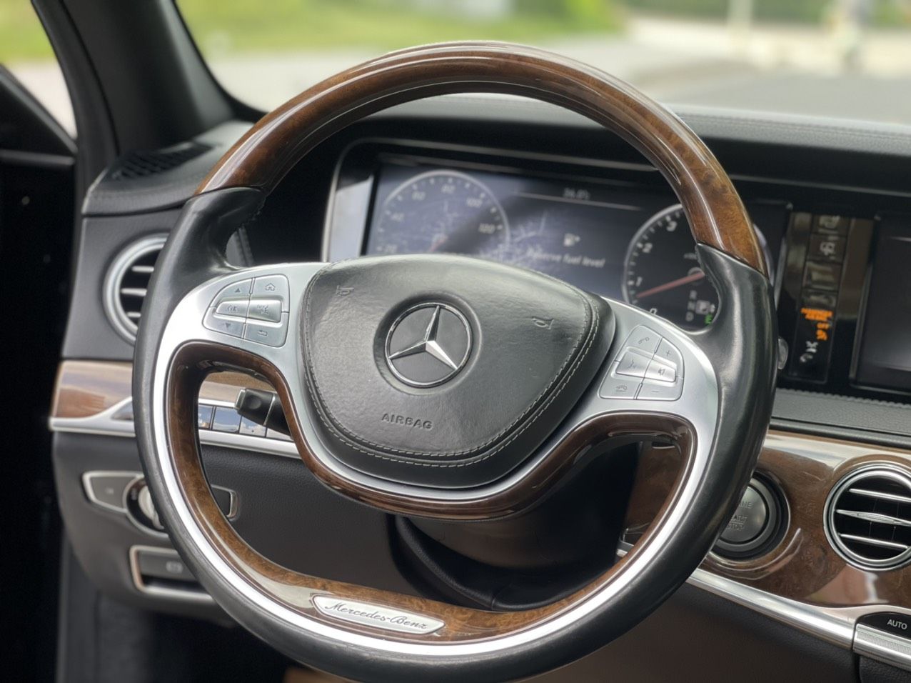 Mercedes-Benz 2015 - Độ full Maybach - Cực mới, xe lên rất nhiều đồ chơi + biển số TP. Cam kết chất lượng xe