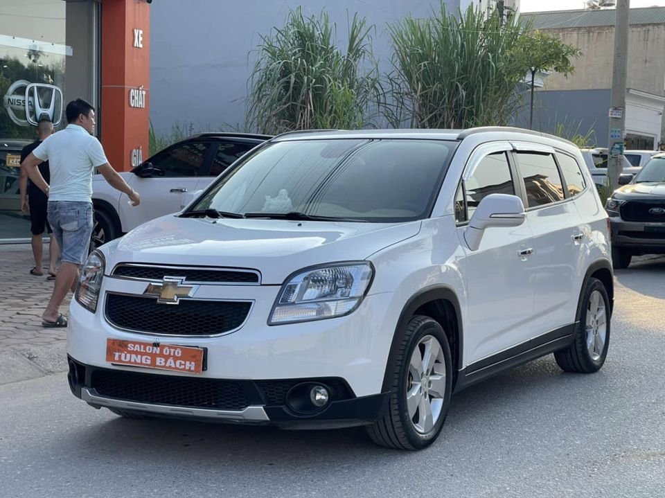 Chevrolet Orlando 2017 - Xe màu trắng