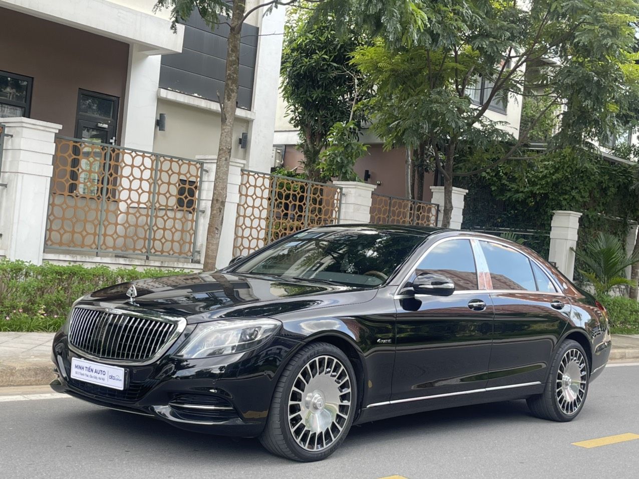 Mercedes-Benz 2015 - Độ full Maybach - Cực mới, xe lên rất nhiều đồ chơi + biển số TP. Cam kết chất lượng xe