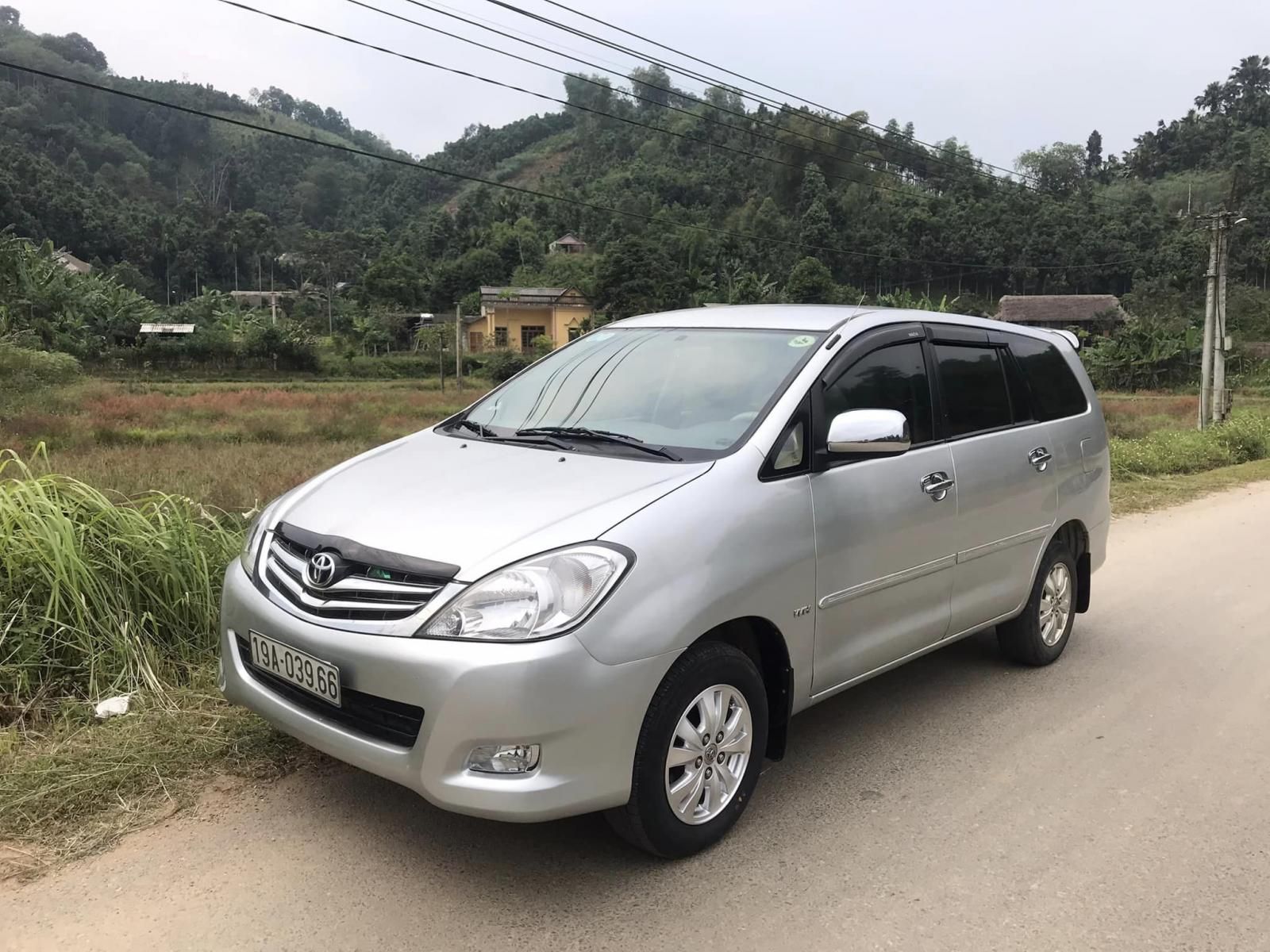 Toyota Innova 2006 - Màu bạc, 205 triệu