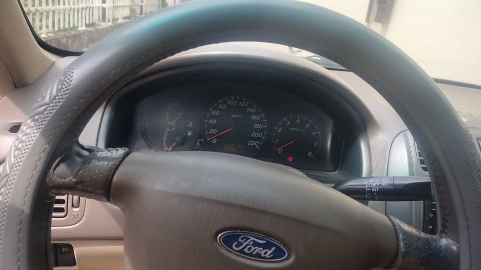 Ford Laser 2004 - Màu đen số tự động