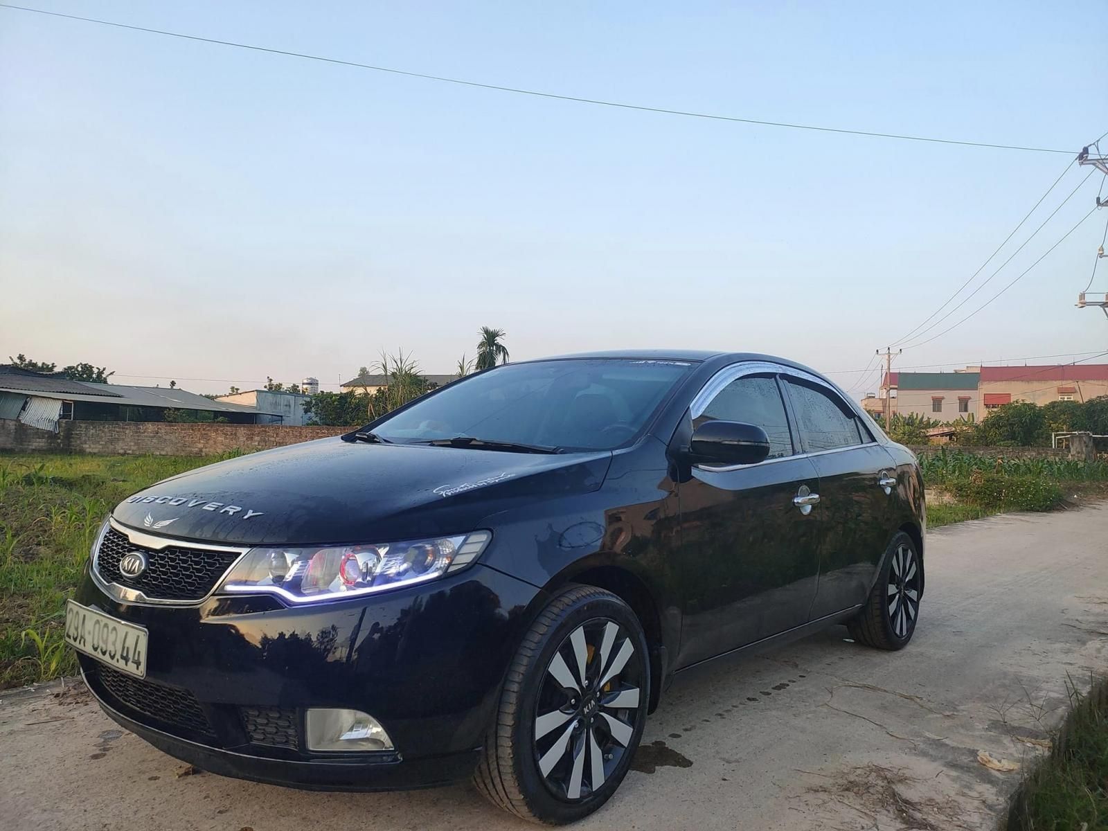 Kia Forte 2010 - Xe màu đen, giá chỉ 260 triệu