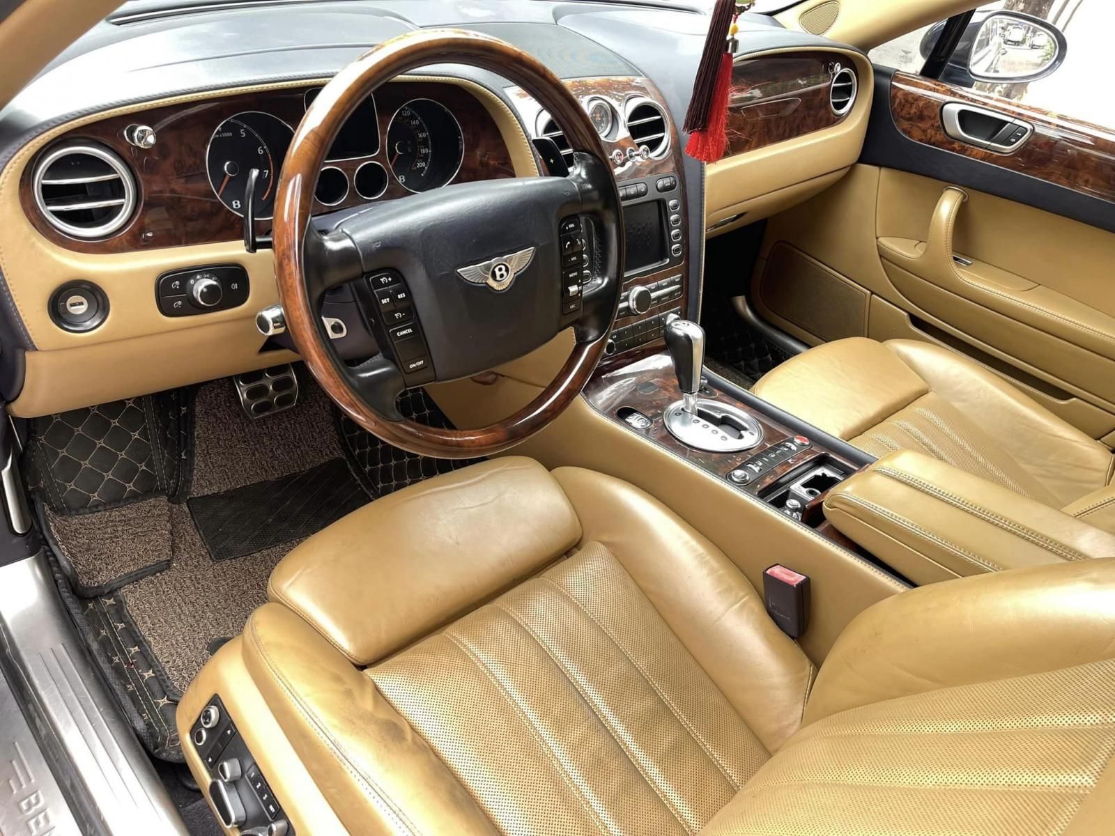 Bentley Continental 2007 - Xe màu xanh lam