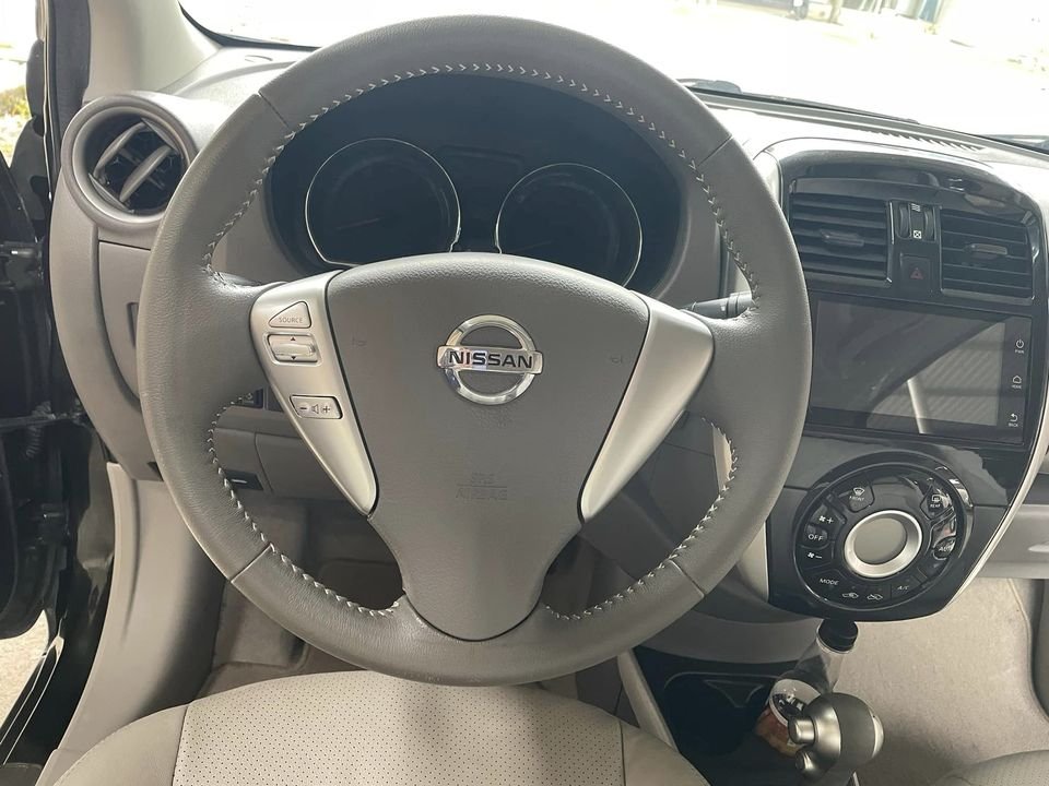 Nissan Sunny 2019 - Màu đen số tự động, giá chỉ 410 triệu