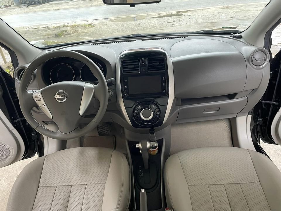 Nissan Sunny 2019 - Màu đen số tự động, giá chỉ 410 triệu