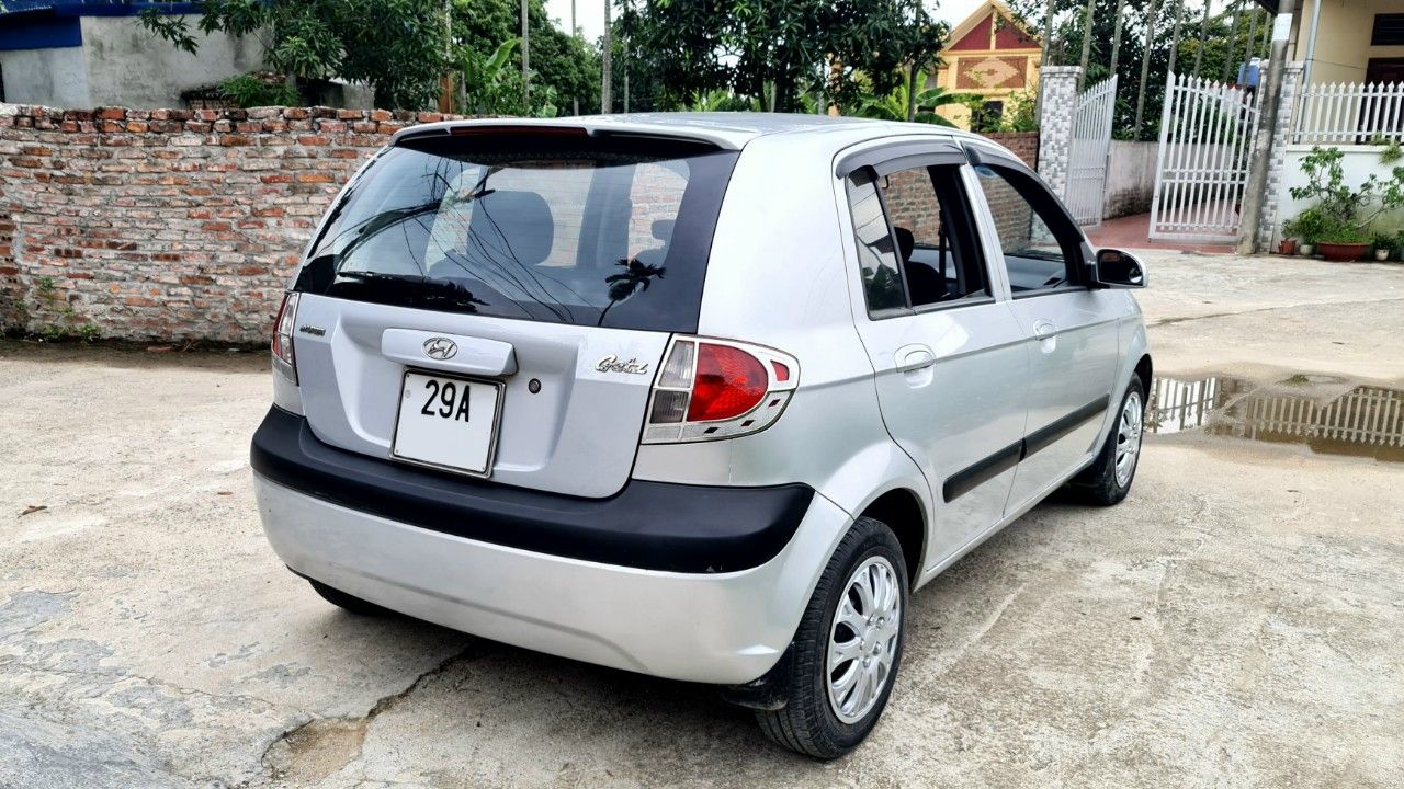 Hyundai Getz 2010 - Bán ô tô Hyundai Getz đời 2010 xe gia đình giá tốt 145tr