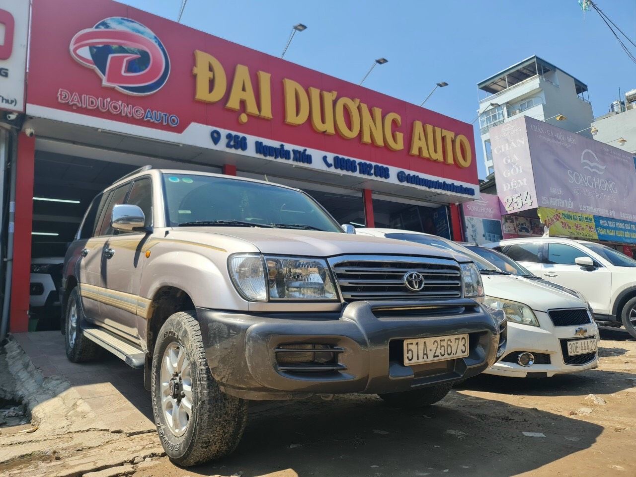 Toyota Land Cruiser 2004 - Màu ghi hồng full 2 cầu